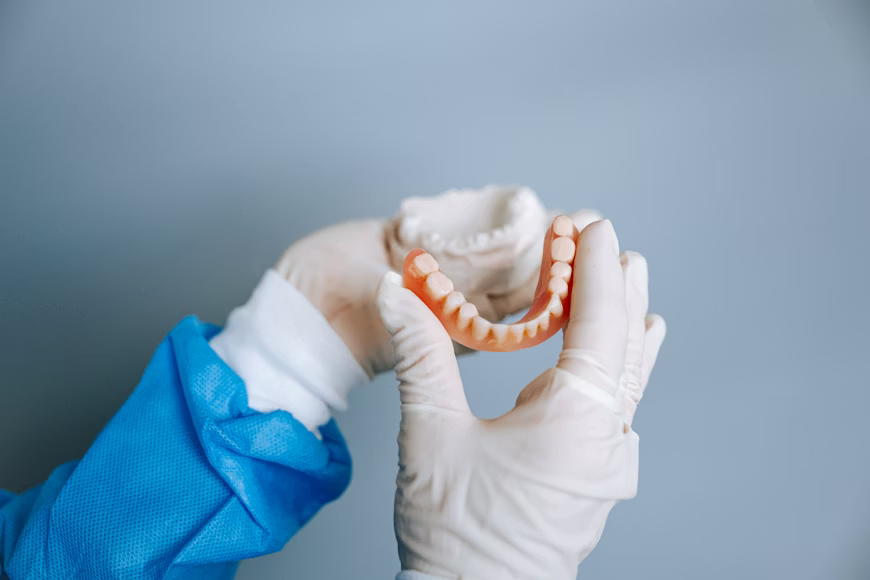 دكتور زراعة اسنان